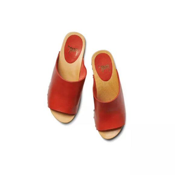 NEW BEEK BEEK Made In Brazil Leather Peacock Heels in red  925 7t3 - Picture 10 of 10